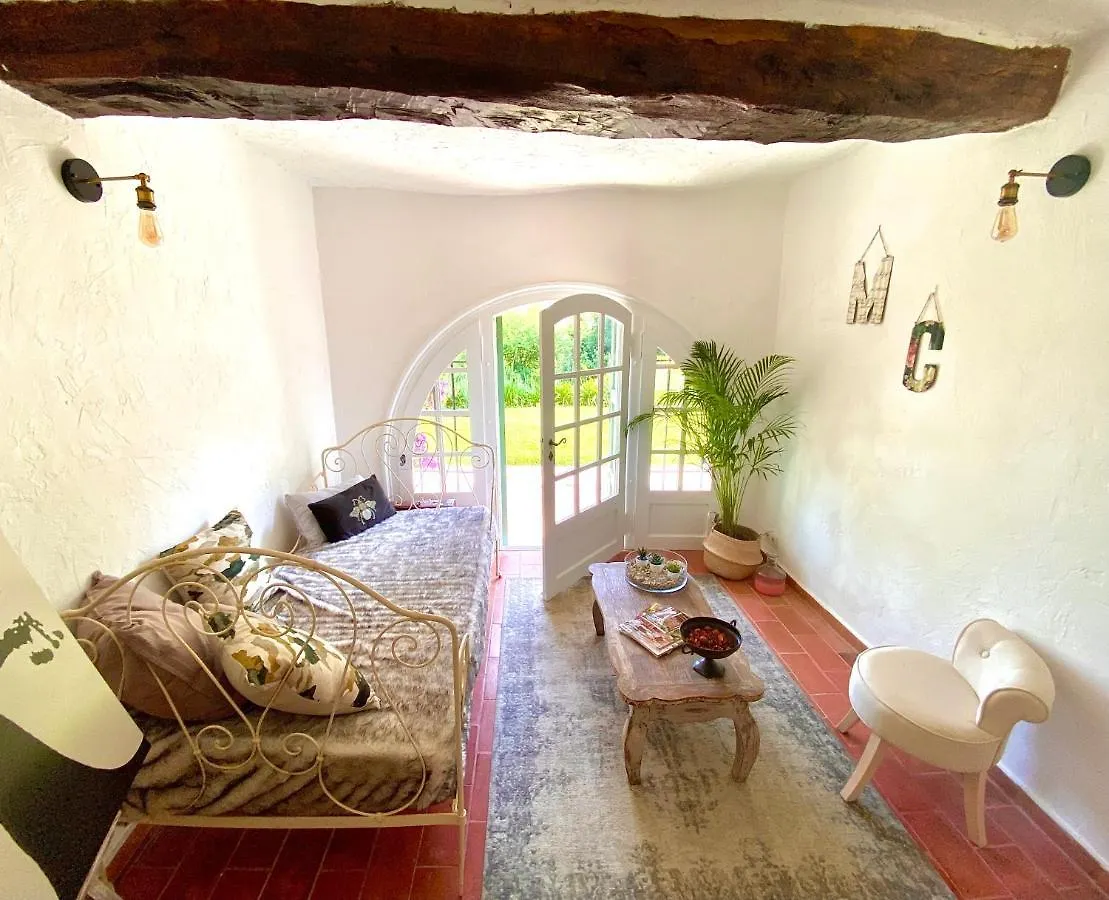 L'Effrontee Bed & Breakfast Tourrettes-sur-Loup